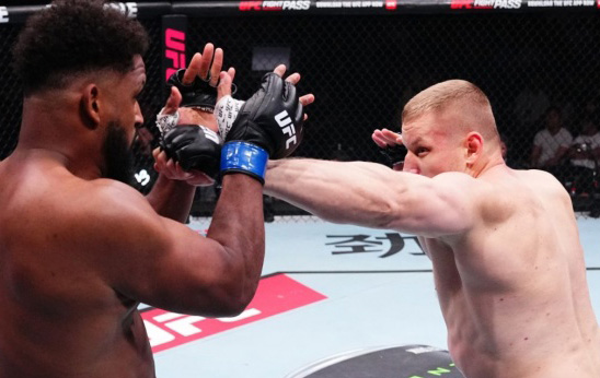 Сергей Павлович победил Вальдо Кортеса-Акосту (видео)